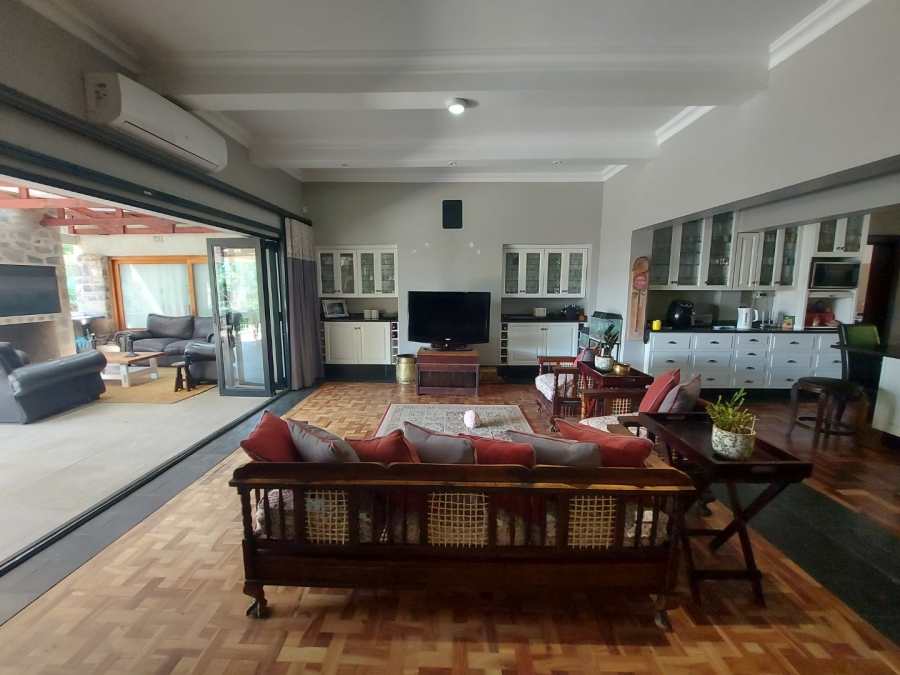 6 Bedroom Property for Sale in Waverley Free State
